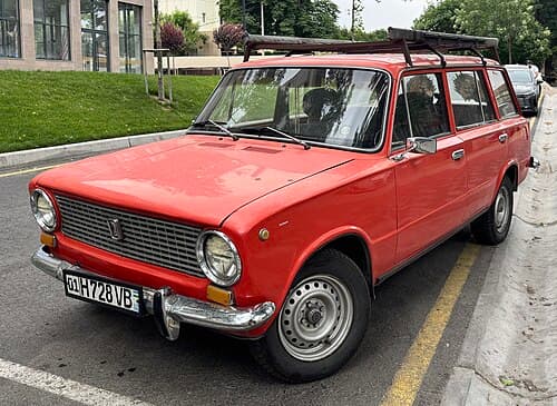 ВАЗ-2102